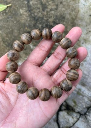 Campodia Agarwood Premium Bracelet,The wood grain rich and beautiful, attractive fragrance, jewelry bracelet.