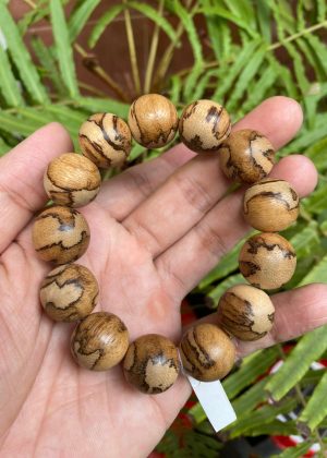 Vietnamese Agarwood Flower Bracelet , Big Bead 16mm , Very Oil Agarwood , Strong Aroma, Only 1 Bracelet