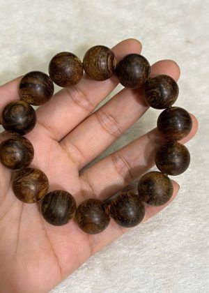 Wild Philippinse Agarwood Bracelet, Agarwood From Agusan Forest, Rare And only 1 , Weight Almost Sinks In Water
