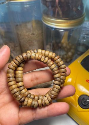 Super Grade Kalimantan Wild Agarwood Bracelet , From Kali Island , Strong Aroma, Jewelry Bracelets