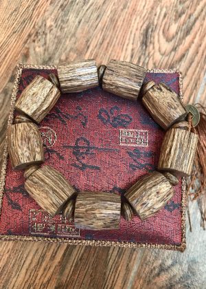Handmade 20 Hours Agarwood Bracelet